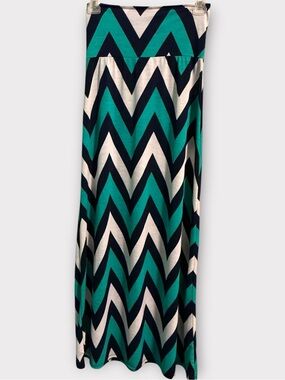 🌺Tovia Chevron Maxi Skirt in Teal, Navy & White